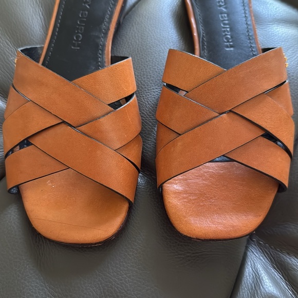 Tory Burch Tan City Slide Sandals Size 6 EUC - Picture 10 of 10